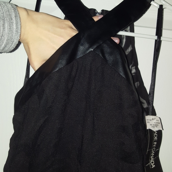 Le chateau dress. Nwt - Picture 9 of 9